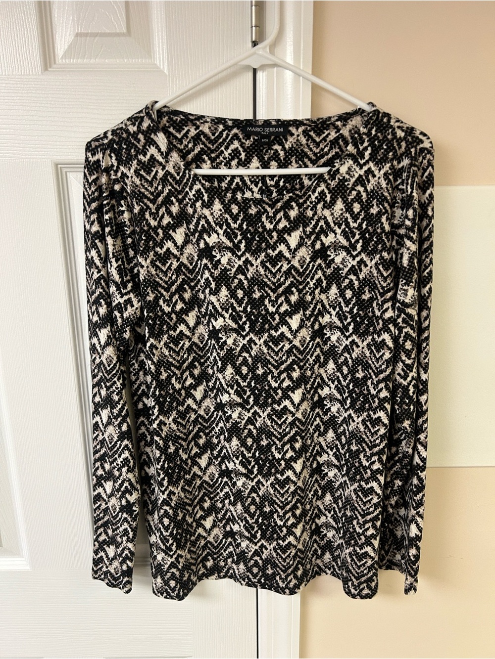 NWT Mario Serrani Women's Crew Neck Long Sleeve Tunic Top
